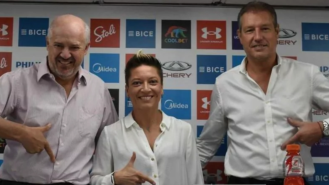 Helaine de Grange renunció a Universidad Católica por 