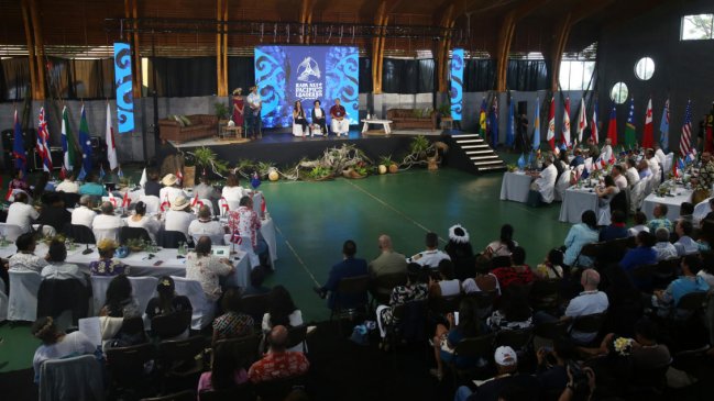  Rapa Nui inauguró cumbre internacional contra la basura en los océanos 