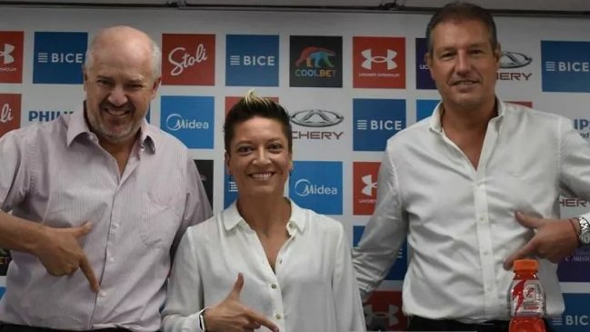 Helaine de Grange renunció a Universidad Católica por 