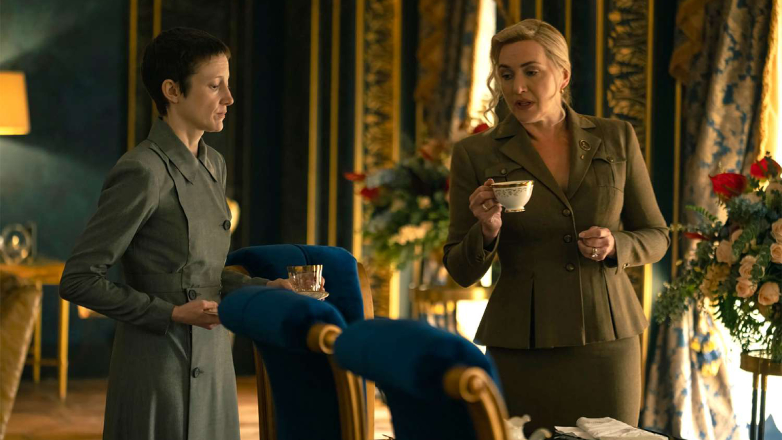 Andrea Riseborough en El Regimen