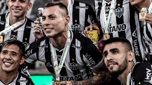 Eduardo Vargas gritó campeón junto a Atlético Mineiro en el torneo estadual