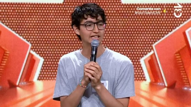 Joven comediante tuvo brillante actuación en 