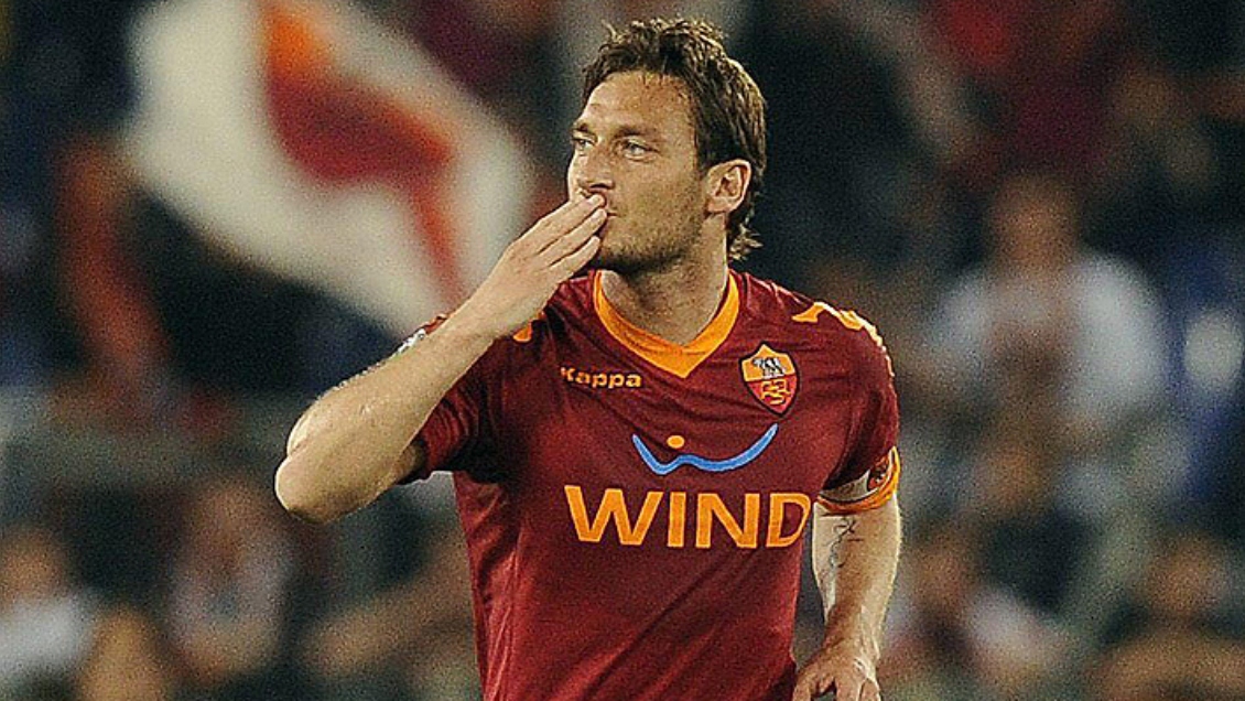 Francesco Totti dejará el retiro para volver a las canchas