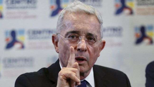   Álvaro Uribe será llevado a juicio por soborno y fraude procesal 