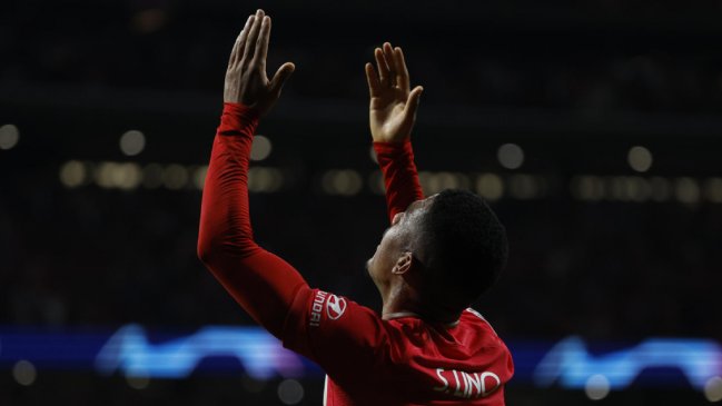 [VIDEO] Samuel Lino aprovechó error infantil y decretó el 2-0 sobre Borussia Dortmund