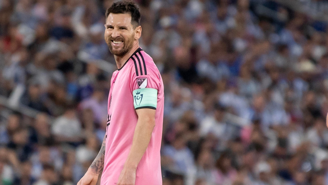 [Video] A Lionel Messi le recordaron entre burlas su rivalidad con Cristiano Ronaldo