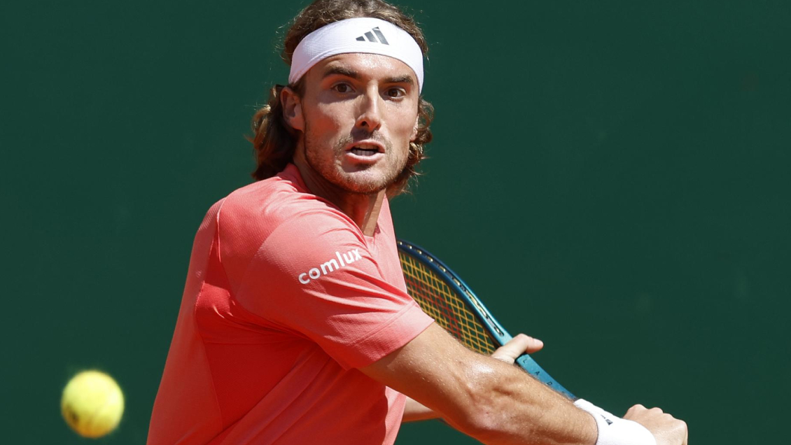 Tsitsipas amplió su dominio en los duelos ante Zverev