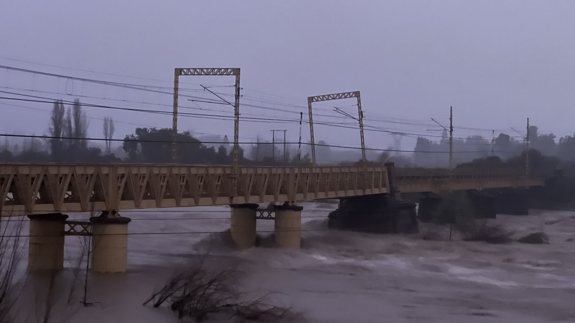 EFE adelanta que tren Santiago-Chillán volverá a circular en próximas semanas