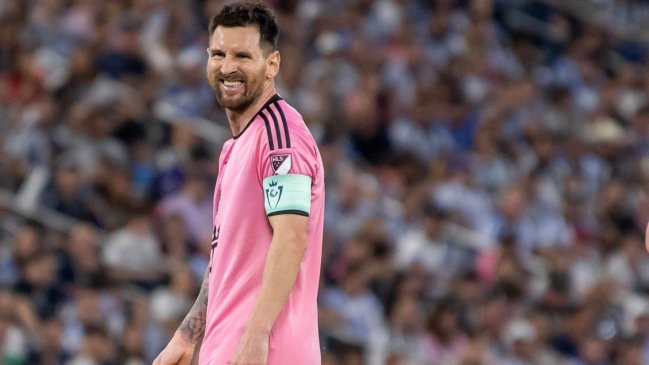   [Video] A Lionel Messi le recordaron entre burlas su rivalidad con Cristiano Ronaldo 