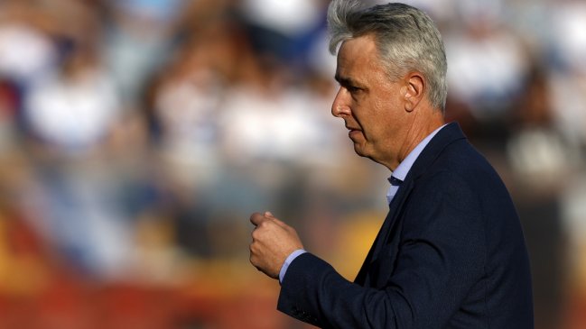 Tiago Nunes: Intentamos que los jugadores compitan al máximo por el puesto