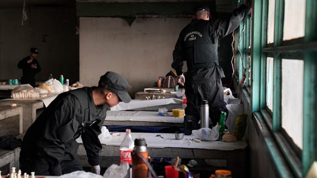   Intervención masiva en la cárceles chilenas: 294 armas blancas y 231 celulares incautados 