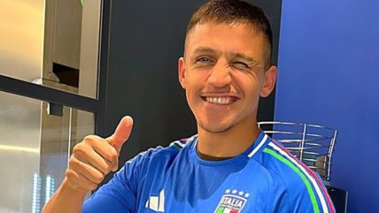  ¿Qué hacía Alexis Sánchez con una camiseta de la selección italiana? 