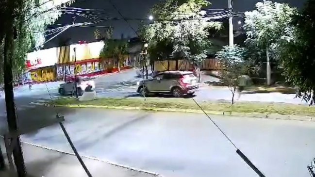 Delincuentes asaltaron una casa, robaron un auto y atropellaron con él al dueño