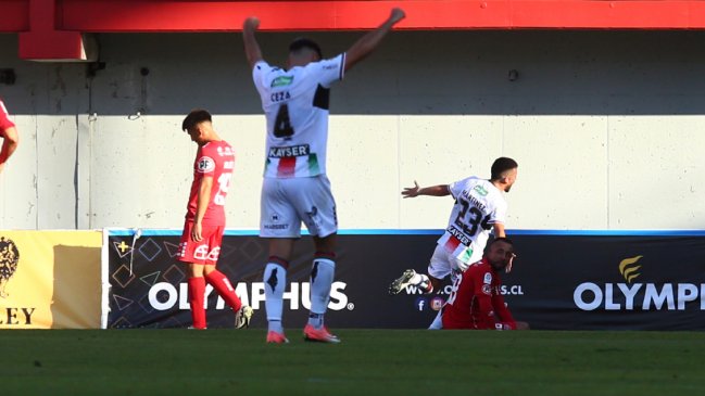 Palestino derrotó como visita a Ñublense y saltó al tercer puesto
