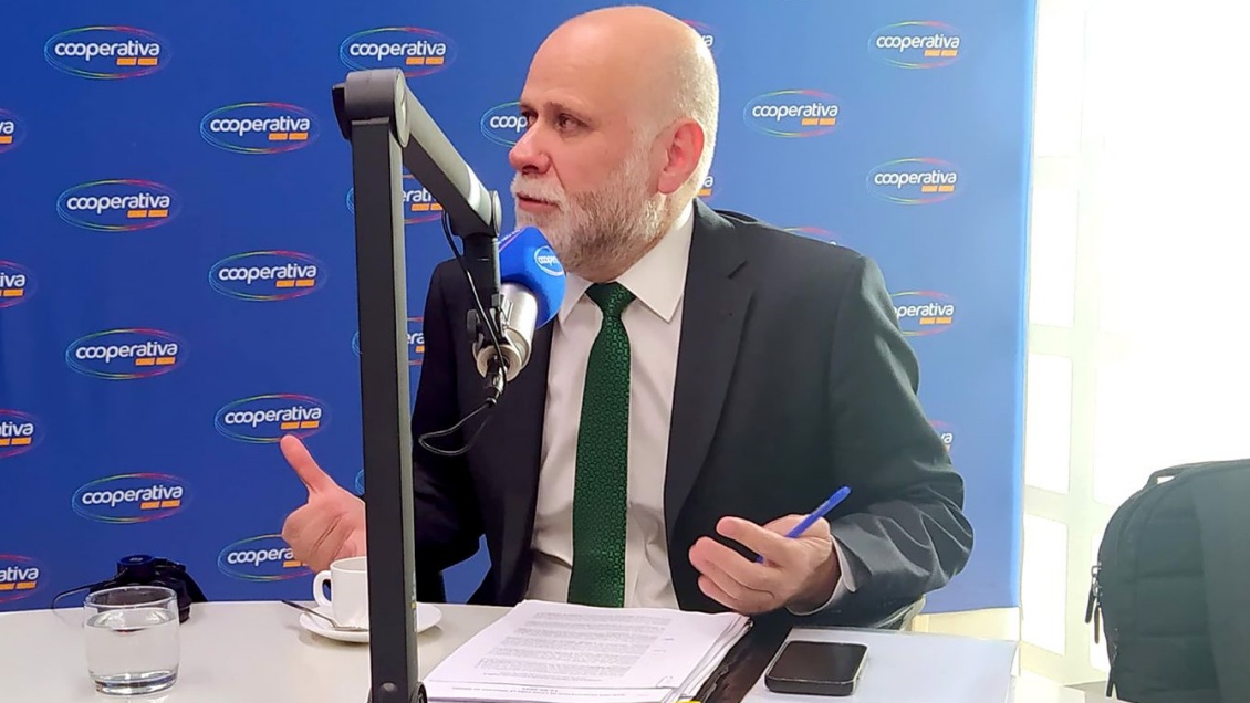 Elizalde: Amenazas de censura a una mesa que lleva horas muestra un Congreso atomizado