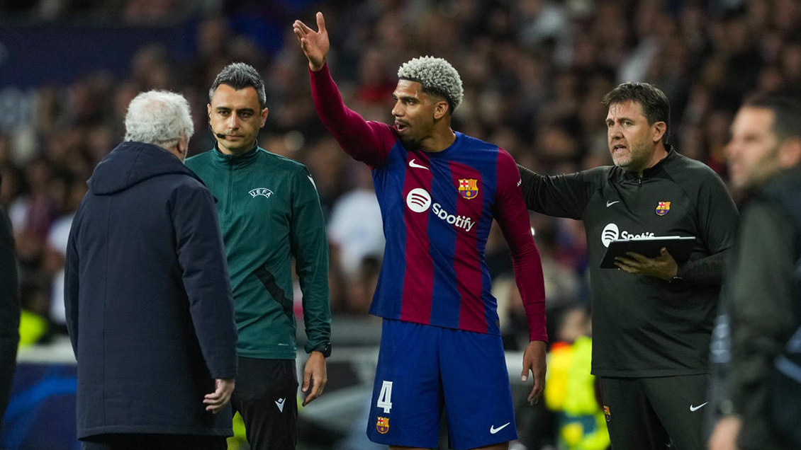 [VIDEO] ¿Fue justa? La expulsión de Ronald Araújo que complicó a FC Barcelona ante PSG