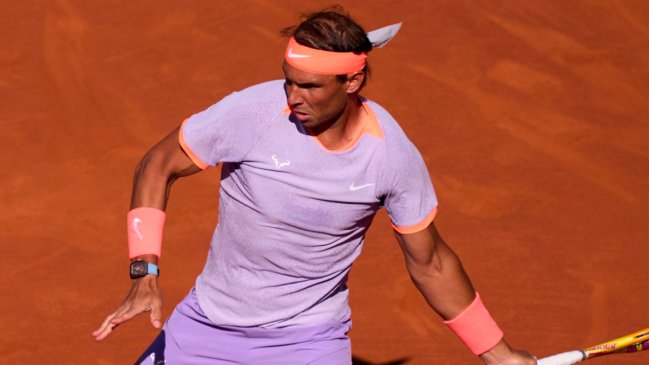   Rafael Nadal volvió a las pistas con arrolladora victoria en Barcelona 