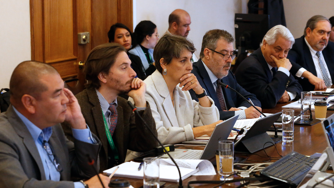 Oposición amenaza con dejar caer la ley corta de isapres si el Gobierno no introduce modificaciones