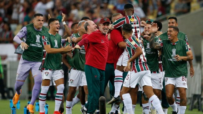   Fluminense cortó a cuatro jugadores por realizar una fiesta y llevar mujeres 
