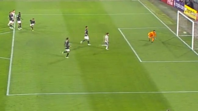  [VIDEO] El palo evitó un golazo de Paiva para Colo Colo ante Alianza  