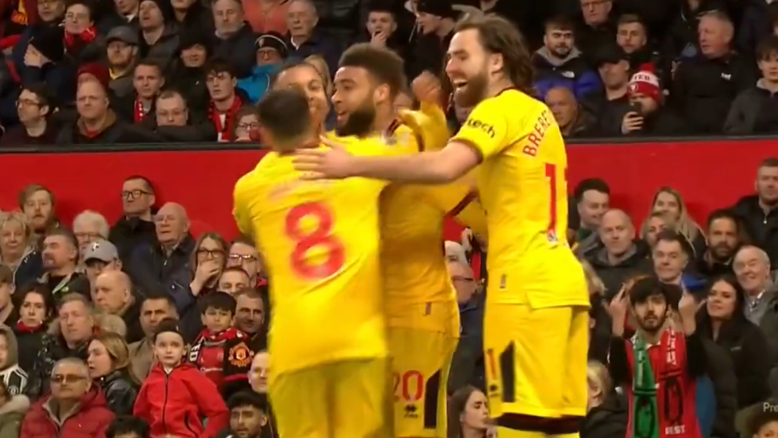 [VIDEO] El grosero error de Onana que permitió un gol de Sheffield ante Manchester United