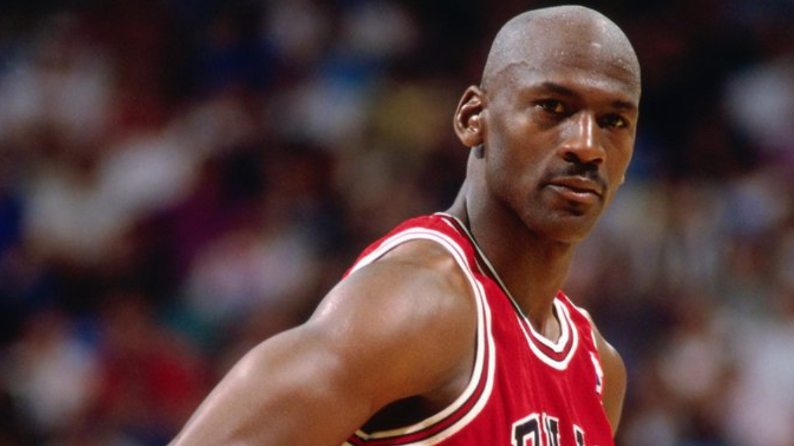 Zapatillas firmadas por Michael Jordan quedaron sin postores en una subasta