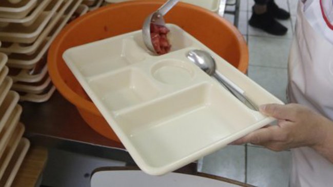  Hospital de Concepción investiga supuesta contaminación de alimentos  
