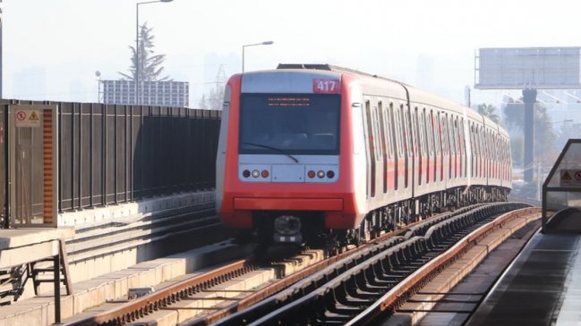Estudio revela las estaciones más ruidosas del Metro de Santiago