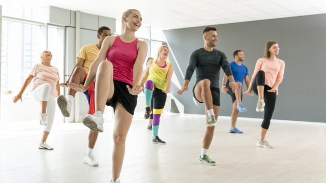 Municipalidad de Independencia ofrecerá clases de zumba y karate gratuitas