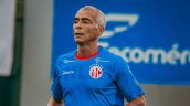 [VIDEO] Romario volvió a entrenar a sus 58 años y jugará profesionalmente junto a su hijo