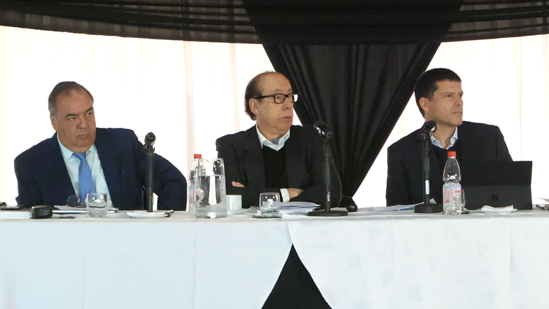 Blanco y Negro vive una junta de accionistas clave para Colo Colo