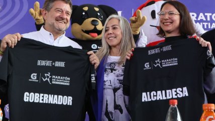   Irací Hassler y Claudio Orrego abrieron las actividades del Maratón de Santiago 