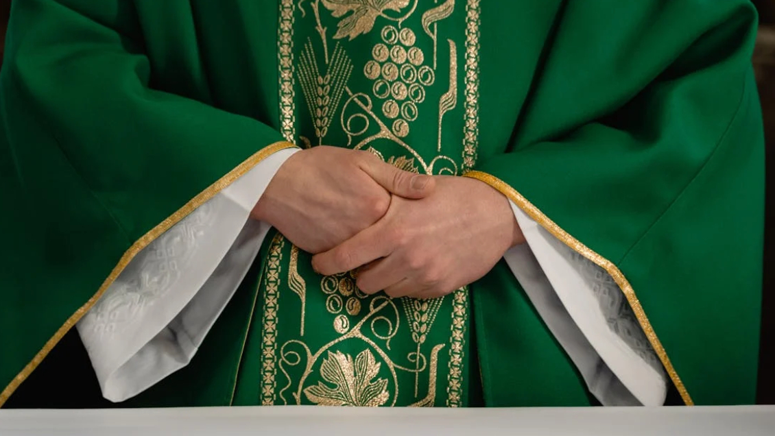 Jesuitas niegan ser una 