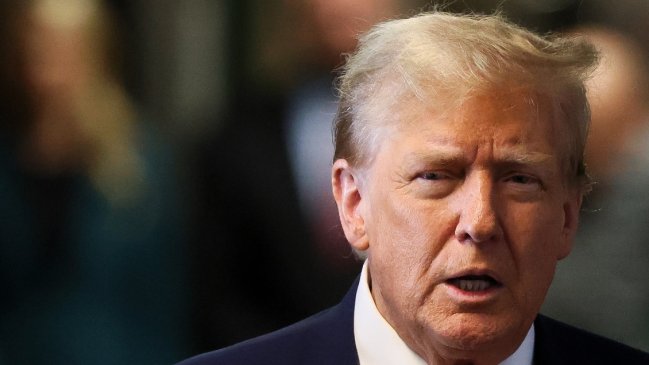 Encuestas dan ventaja a Trump a nivel nacional y empate con Biden en estados clave