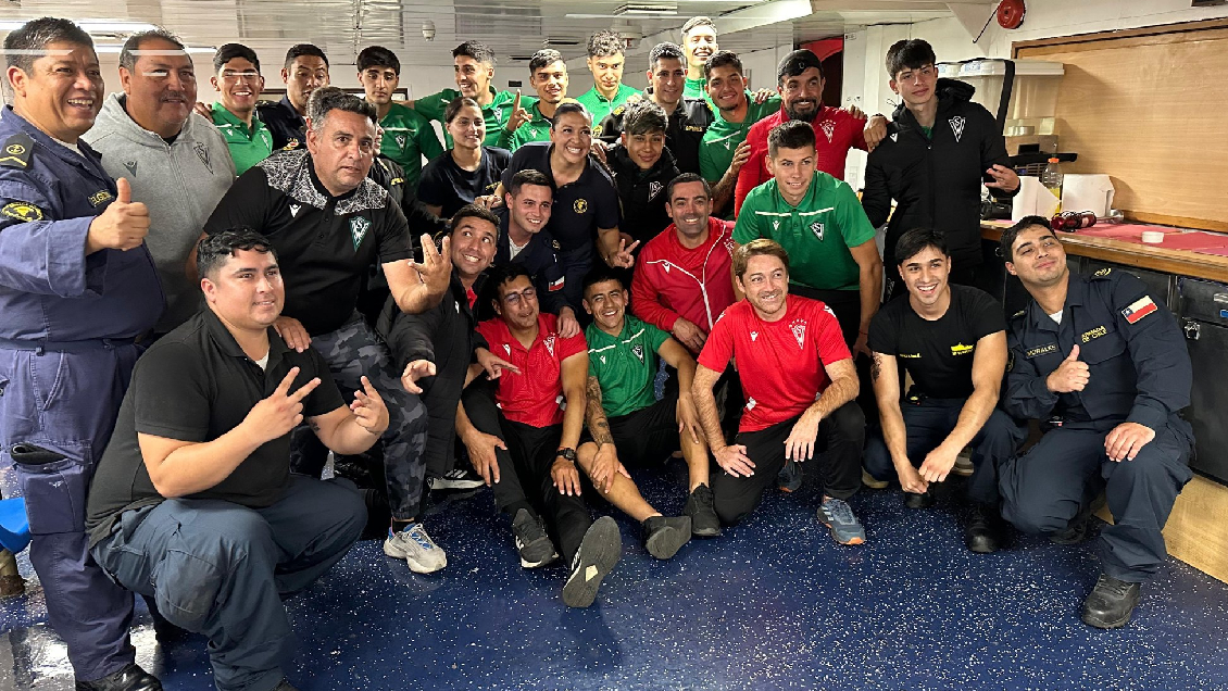 Santiago Wanderers agradeció a la Armada de Chile por viaje a Juan Fernández