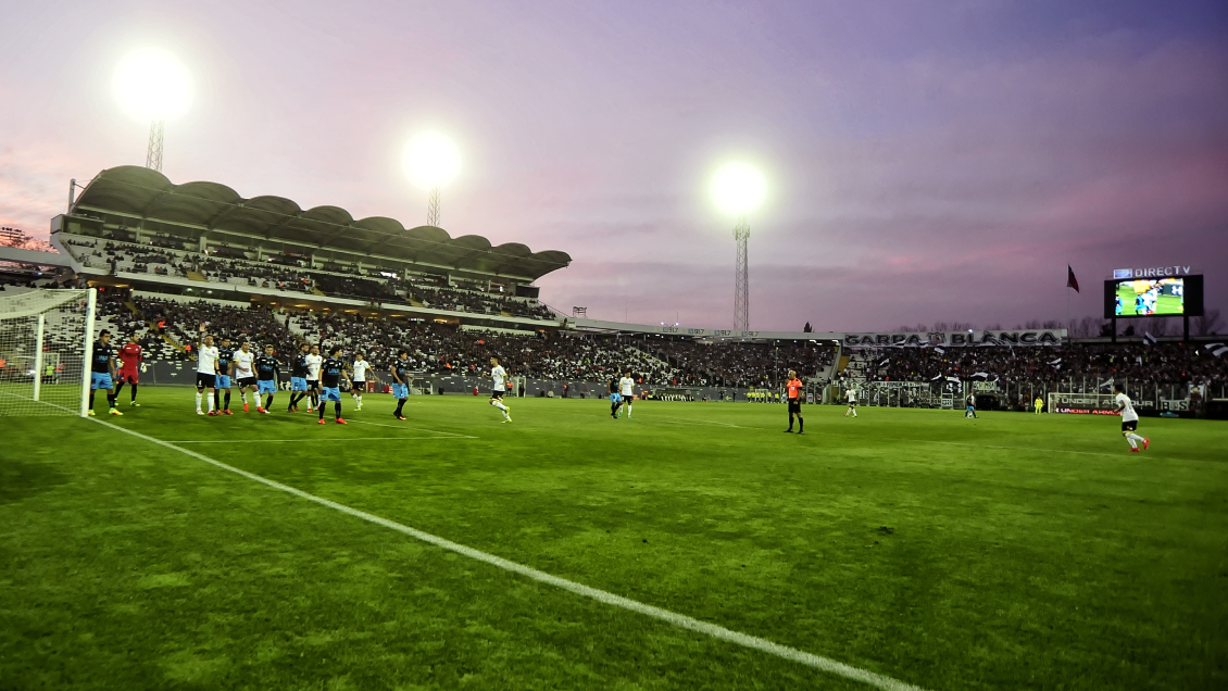 Blanco y Negro reconoció ante la CMF que no hay estimaciones de plazos para renovar el Monumental