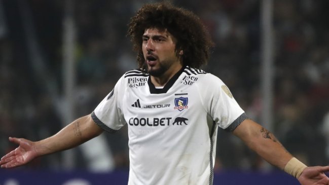 Jugadores de Colo Colo tendrán que declarar ante la Fiscalía por licencias de conducir