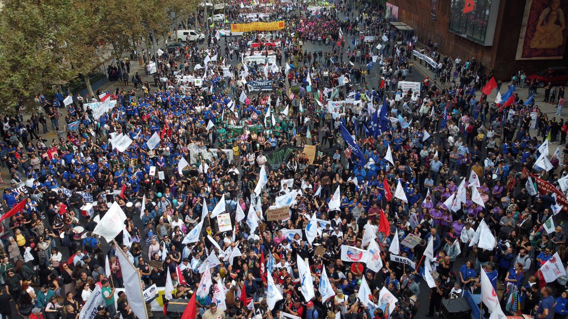CUT en la antesala al 1 de mayo apunta a negociación ramal y 