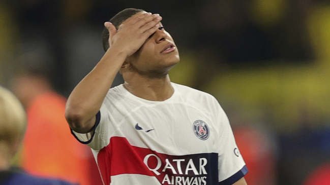 [VIDEO] El palo evitó el gol de Mbappé en la caída de PSG ante Borussia Dortmund