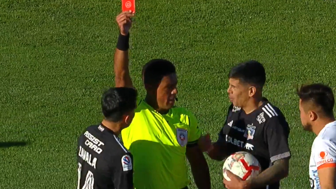 [VIDEO] La tarjeta roja a Cristian Zavala que fue cambiada por amarilla