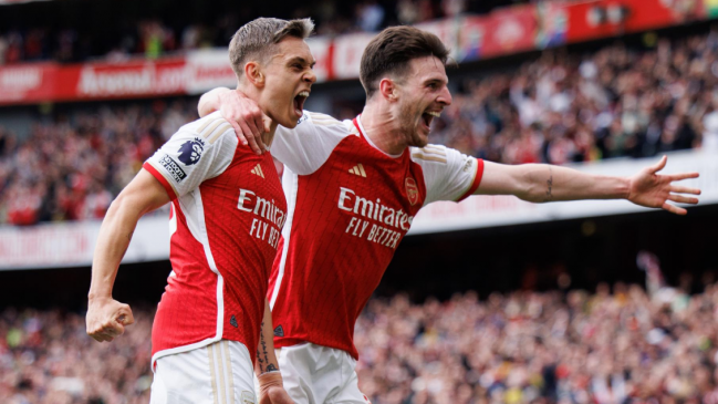 Arsenal mantuvo la senda en la pelea por el título con una victoria sobre Bournemouth