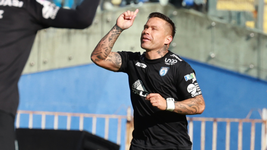 Alvaro Ramos igualó a Manuel Villalobos como goleador histórico de Deportes Iquique