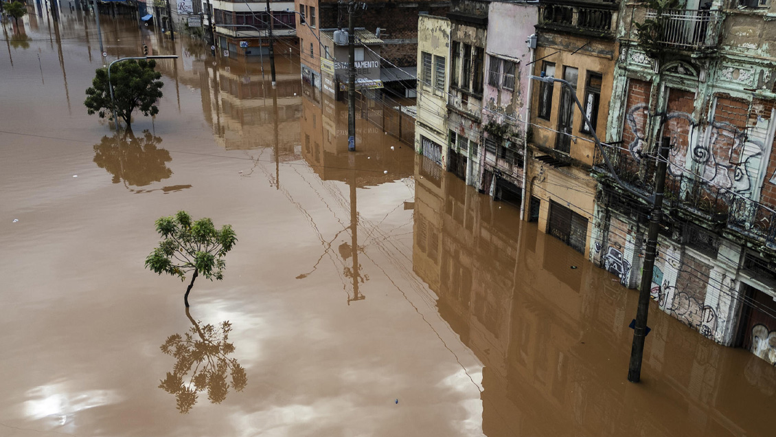 Suben a 79 los muertos por las inéditas inundaciones en el sur de Brasil
