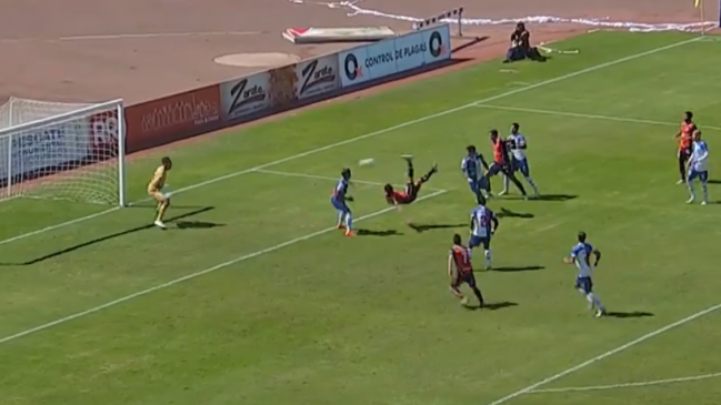 [VIDEO] Felipe Flores anotó con gran chilena para triunfo de Limache en Antofagasta