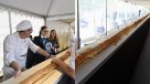 Panaderos franceses baten el Récord Guinness del baguette más largo del mundo