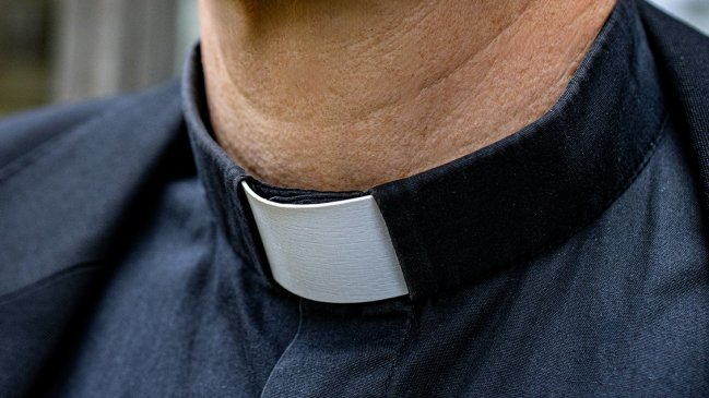 Sacerdote fue expulsado por abuso sexual durante ritos de sanación y exorcismo