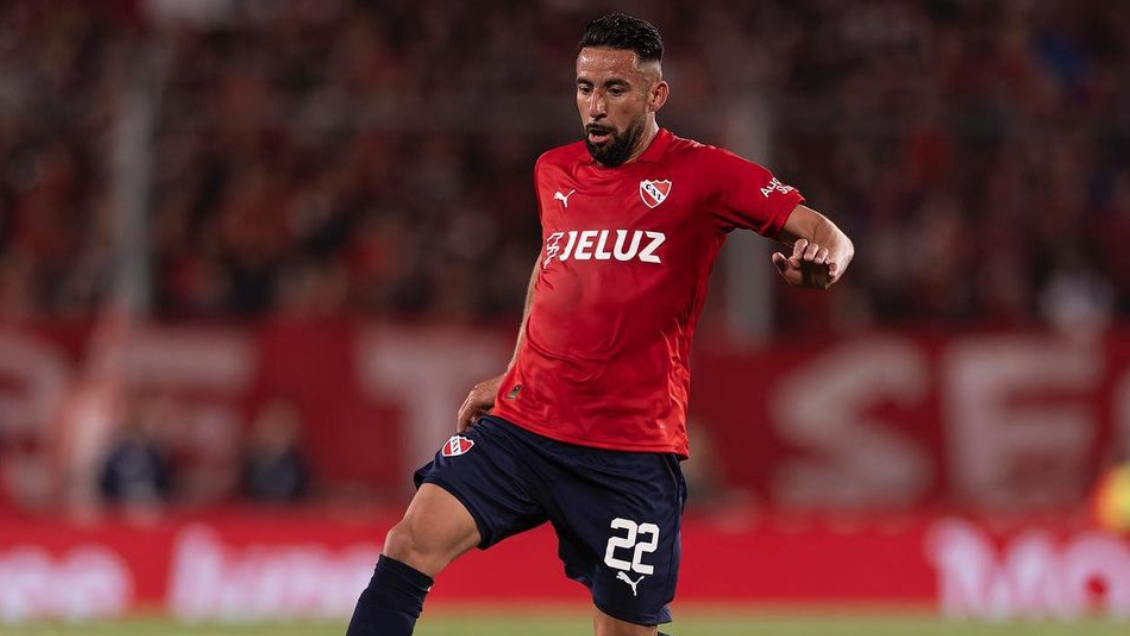 Delantero de Independiente llenó de halagos a Mauricio Isla