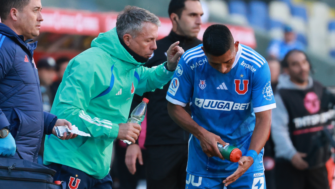 [Fotos] La formación de Universidad de Chile para su visita a La Calera ...