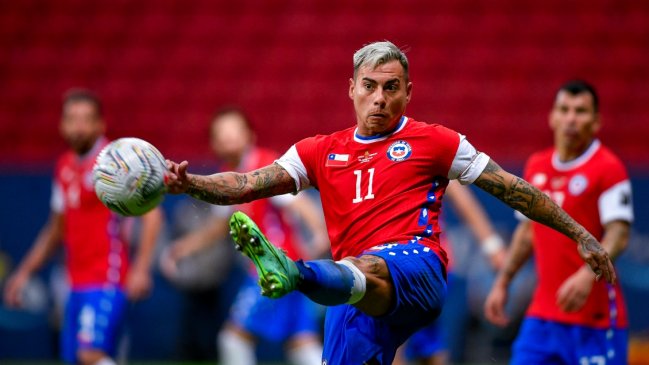 Ex de Eduardo Vargas contó de indisciplina en Copa América: Les llevaron mujeres al hotel
