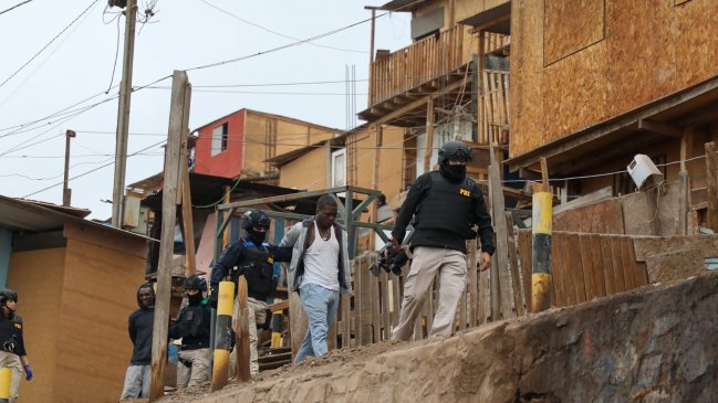 Cometían crueles crímenes y los subían a Facebook: Así operaba en Chile la banda de 